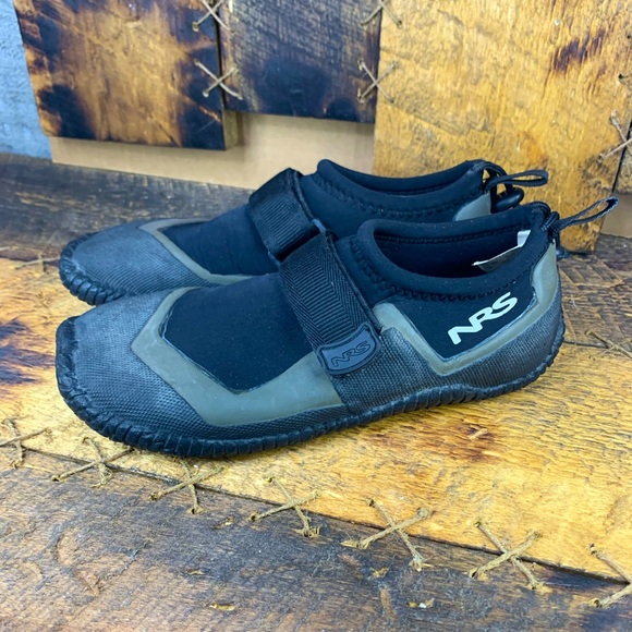 NRS Kinetic Water Shoes Black/Gray Men's 10. - Picture 1 of 6